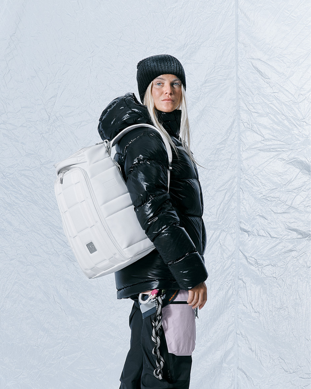 Hugger Backpack 20L White Out