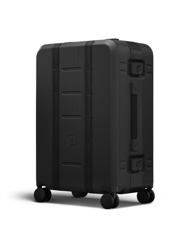 Ramverk Pro Check-in Luggage Medium Black Out